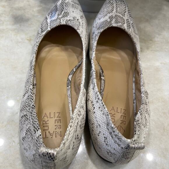 Naturalizer Flats white snakeskin print Sz 9.5m - Picture 8 of 10